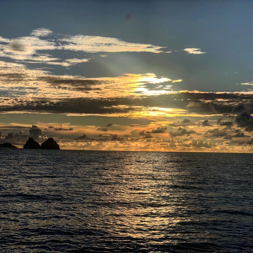 Entardecer no mar